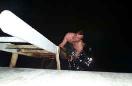 Dwayne goes for a dip in the Kiel Harbour... 