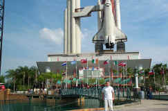 Luke at Universals version of the Space Shuttle